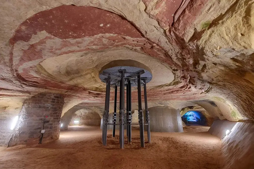 Sandsteinhöhle Homburg (www.homburger-schlossberghoehlen.de)
