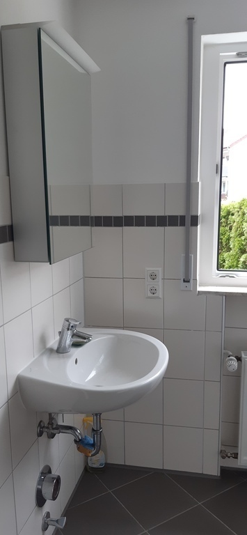 Bath guests downstairs