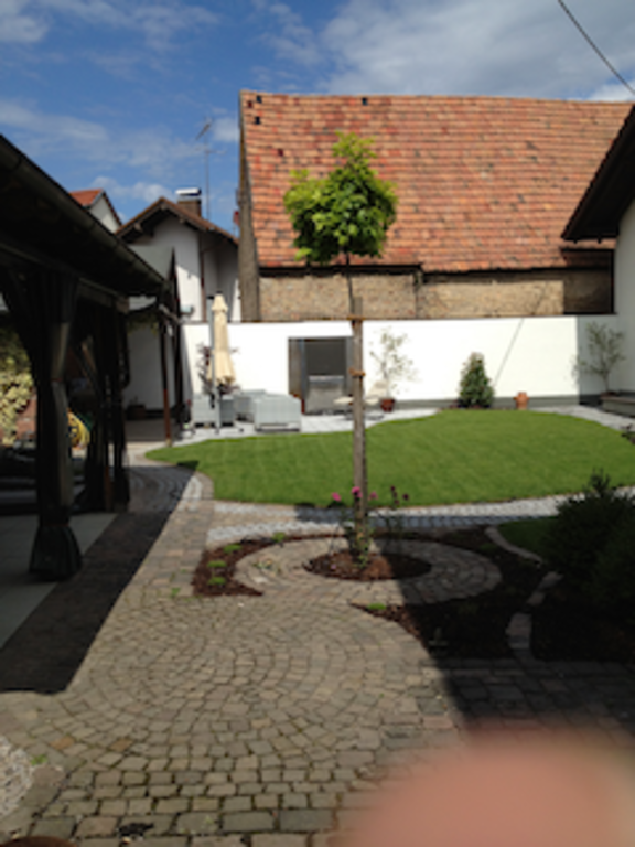 Wasserfall mit Sitzplatz