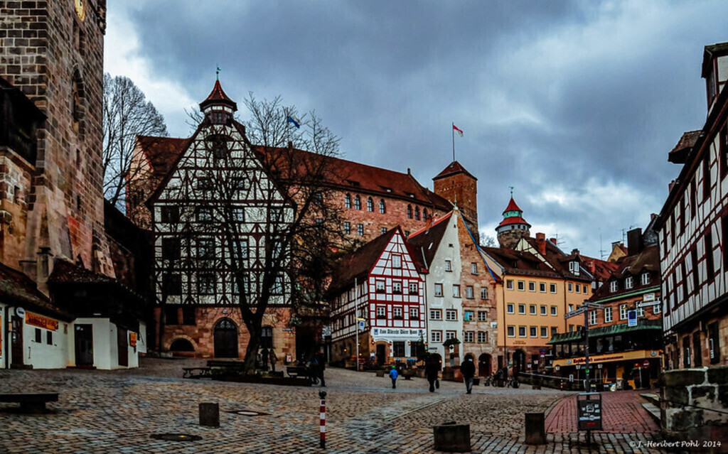 Nuremberg, Platz am Tiergärtnertor, J.-Heribert Pohl, CC BY-SA 2.0, https://www.flickr.com/photos/poly-image/12723097213
