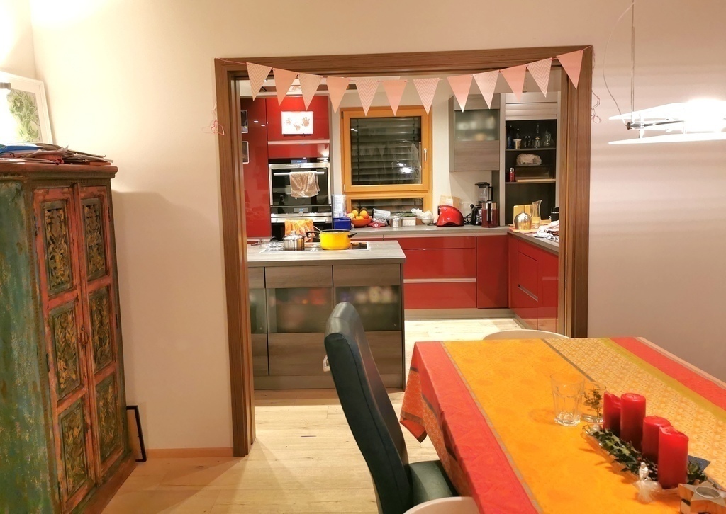 Esszimmer und Küche 