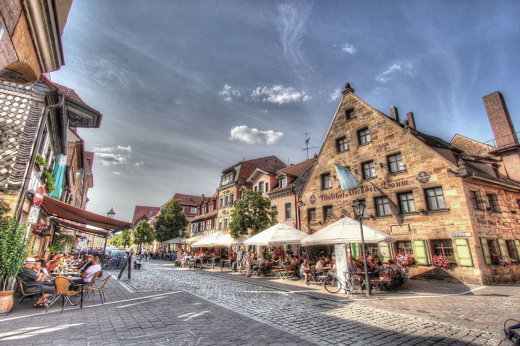 Gustavstraße Fürth; Alexander Mayer, CC BY-SA 3.0 DE <https://creativecommons.org/licenses/by-sa/3.0/de/deed.en>, via Wikimedia 