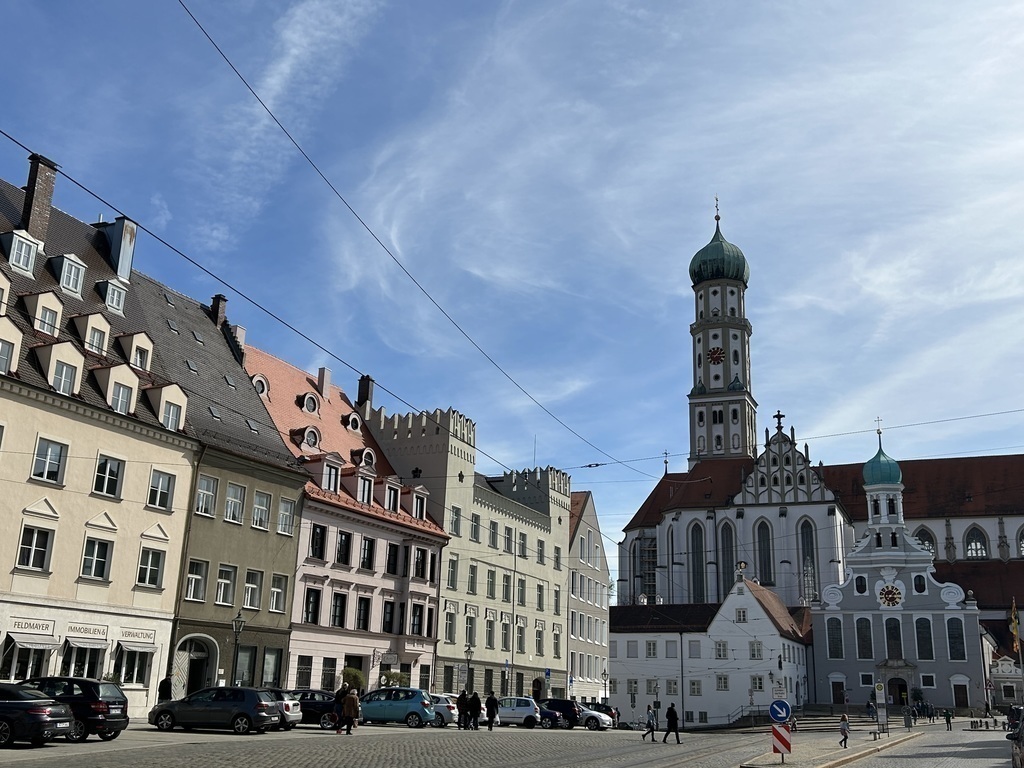 Sankt Ulrich und die Maximilian Strasse