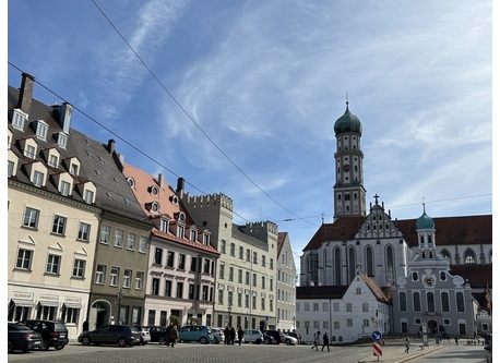 Sankt Ulrich und die Maximilian Strasse