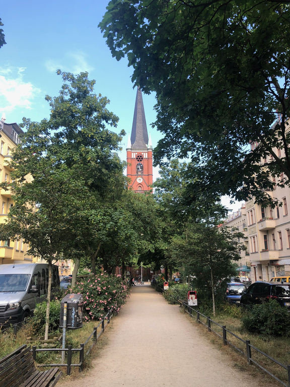 the neighborhood – Samariterkirche