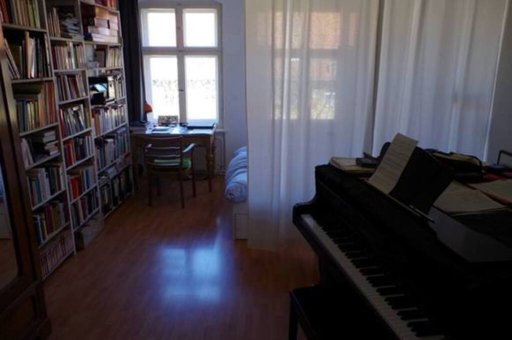 Bedroom/Music room