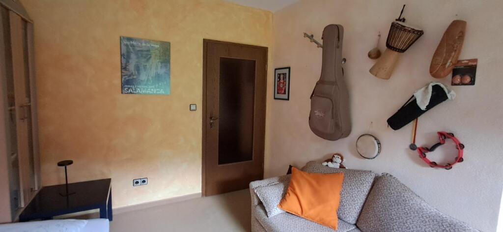 Musikzimmer mit weiterer Schlafmöglichkeit