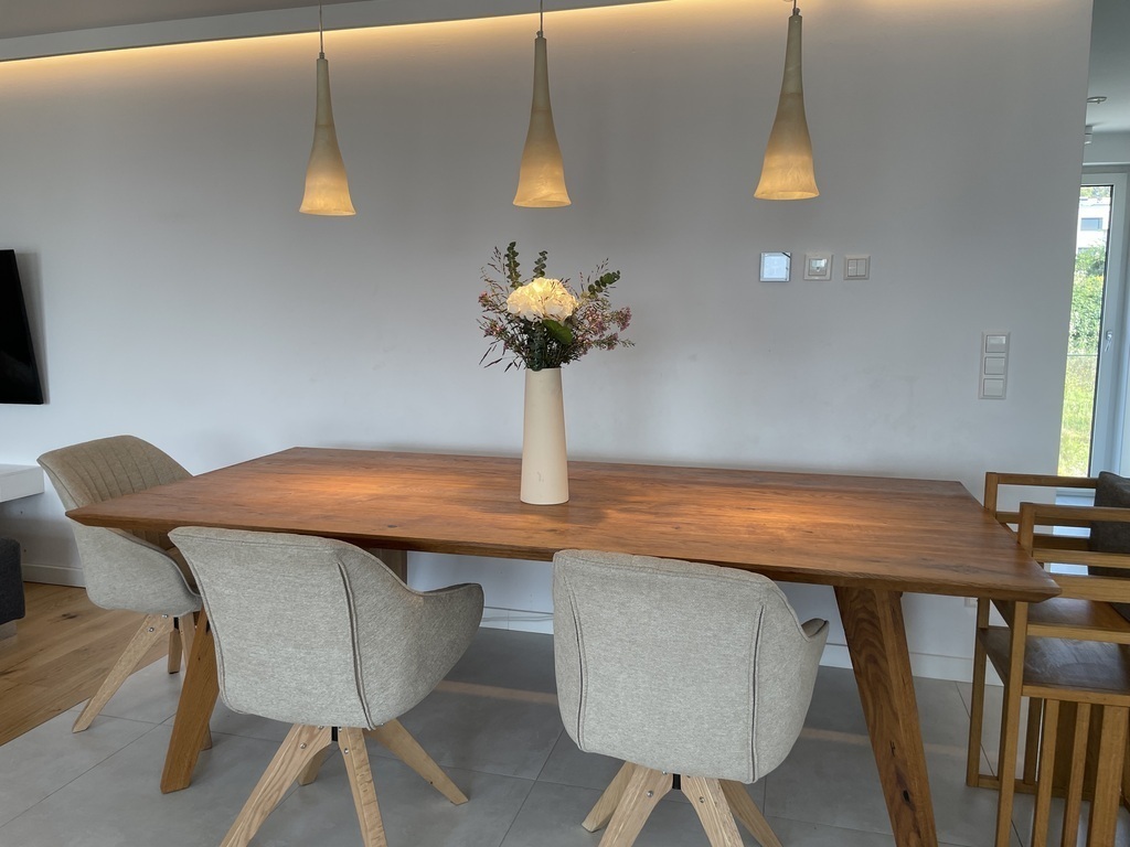 Dining table with bench, armchairs and Zaunkönig children's chair
