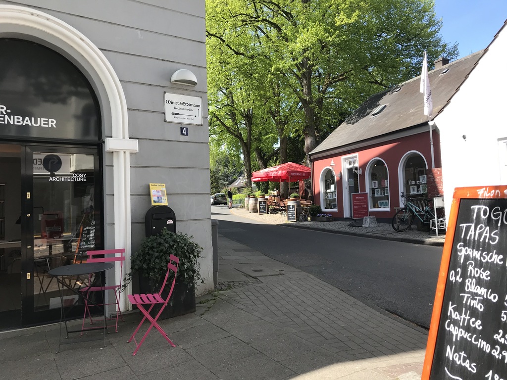 Die Straße beim Blankeneser Kino