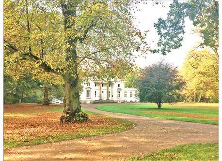 Klassizistisches Landhaus im Hirschpark