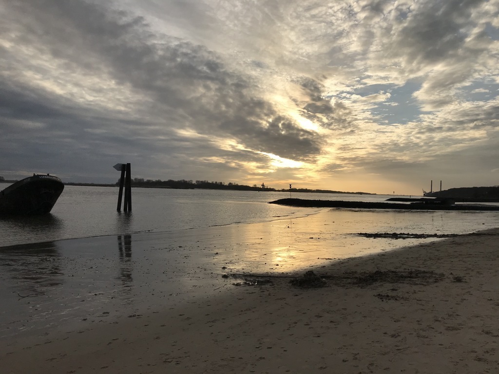 Elbstrand am Abend