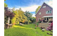 Haus von der Gartenseite aus