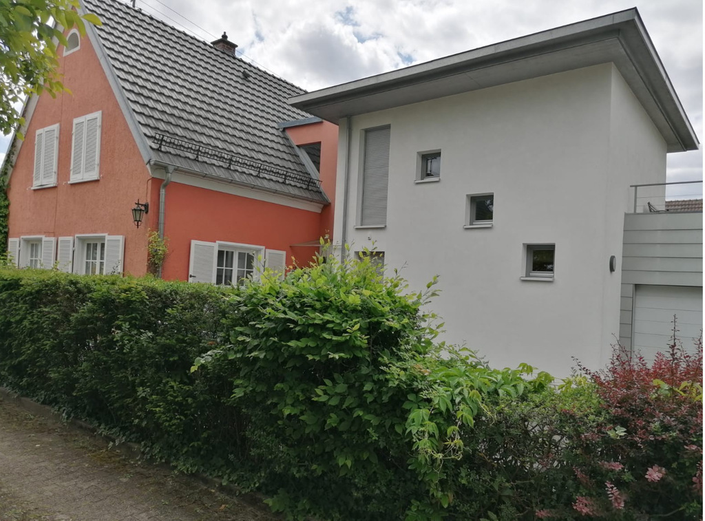 Unser Haus - alter Teil mit neuem Anbau