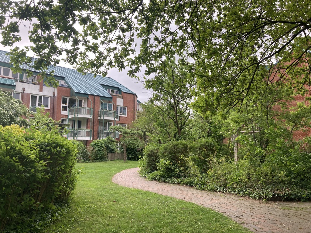 Gelände vor dem Haus