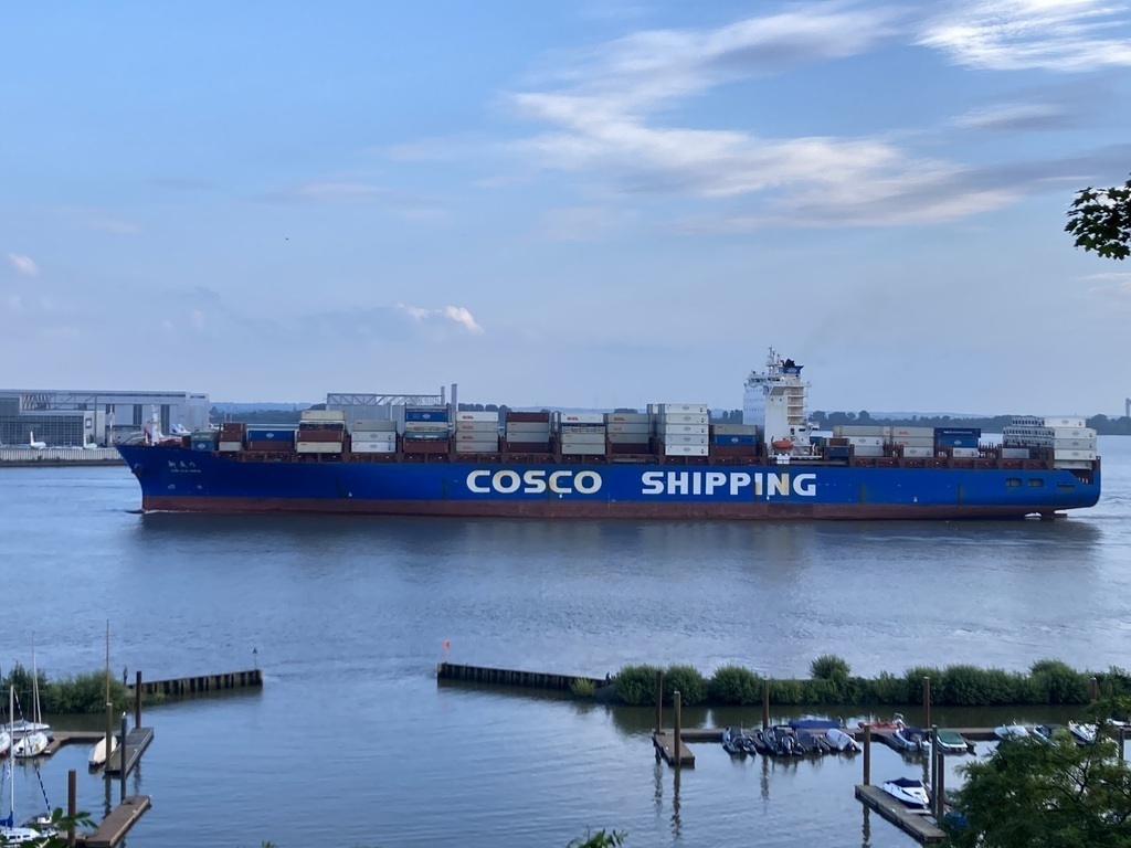 Vom Hirschpark Blick auf die Elbe