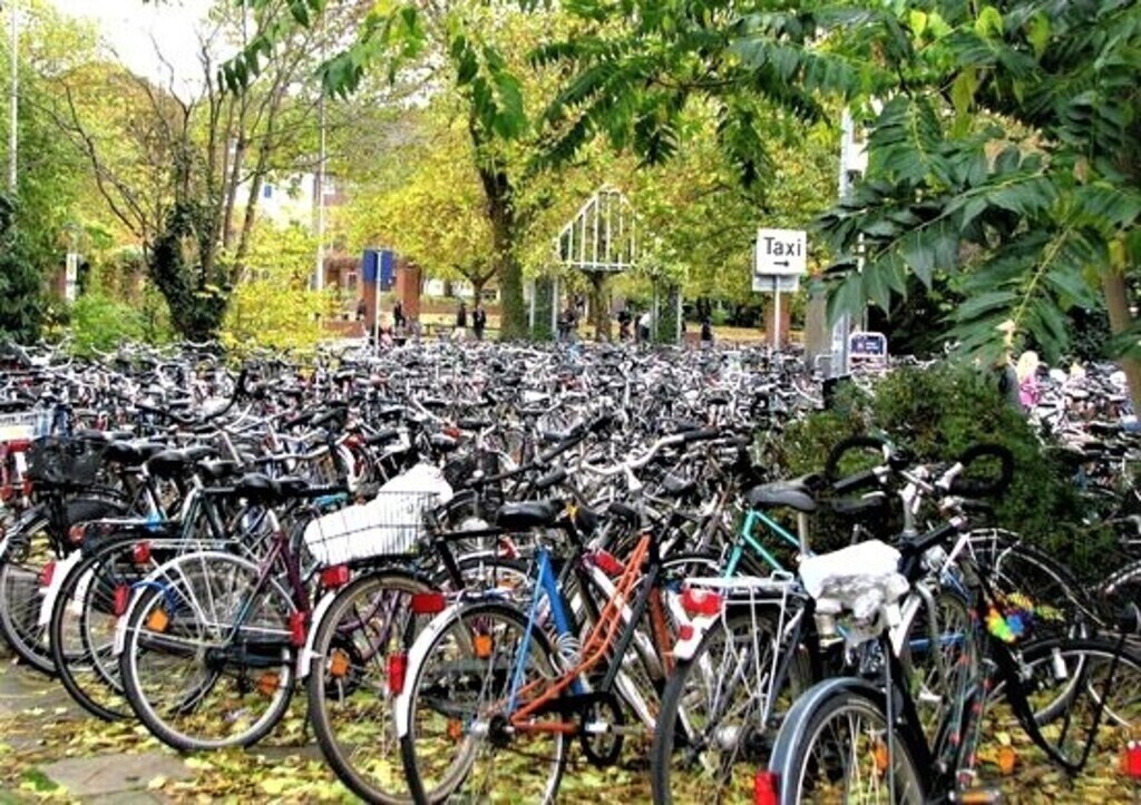 The daily bicycle chaos ;-)