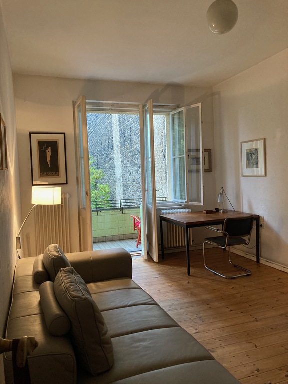 room with balcony 18 qm with one bed 80 x180