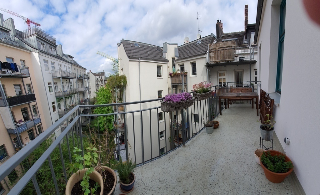 Balkon zum ruhigen Hinterhof