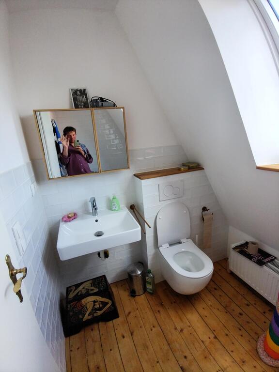 bathroom upstairs