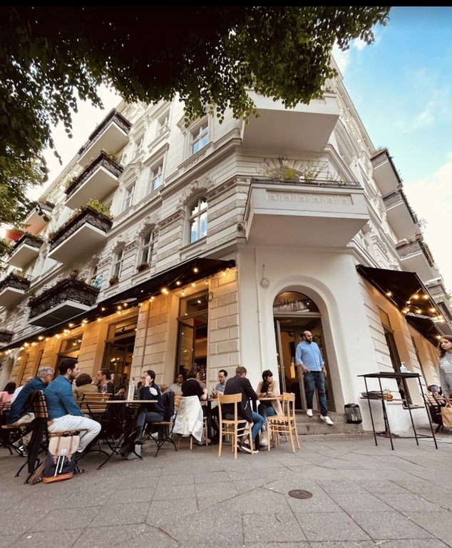 Sirioni Pizza 5minutes walk 