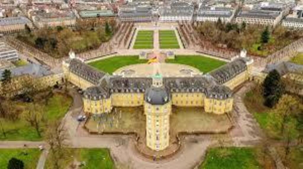 Das Schloss in Karlsruhe