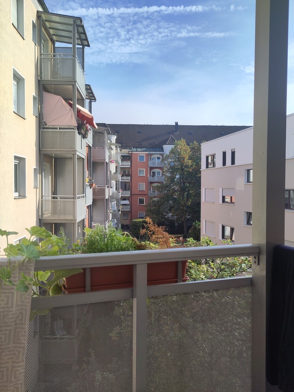 Balkon nach Osten zum Innenhof