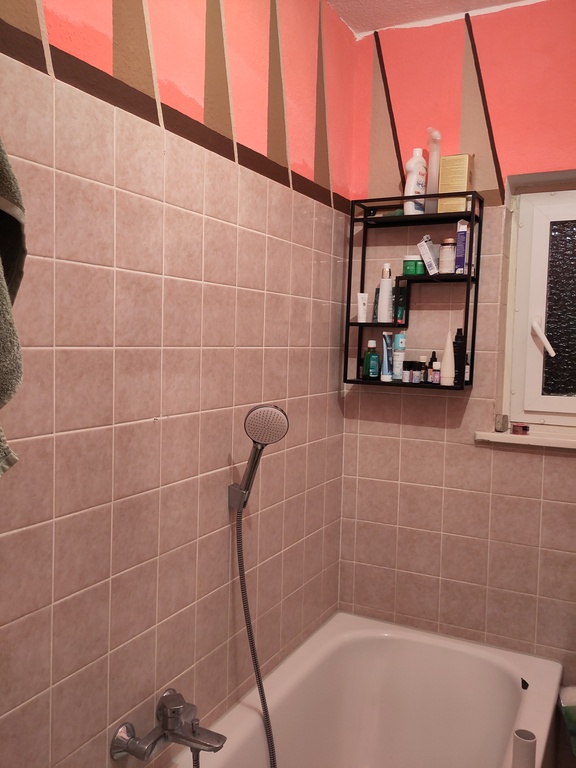Bad mit Badewanne