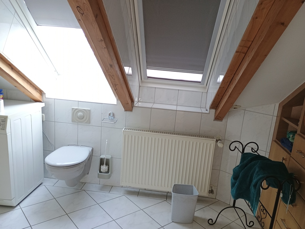 Bathroom upper floor