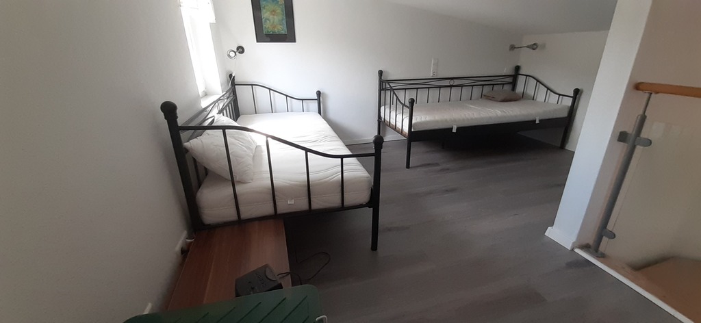 2 separate beds on the gallery