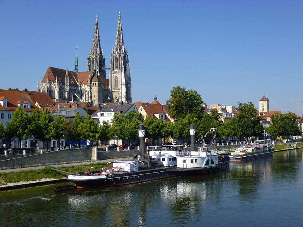 Chathedral with river Danube and Ship-Museum