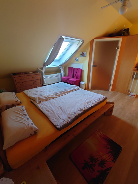 Schlafzimmer Bett: 180x180 cm