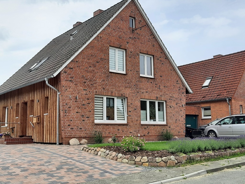 Haus Straßenansicht