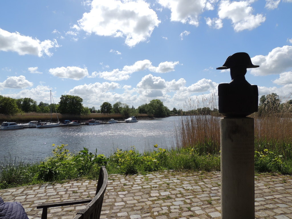 Admiral Brommy Büste an der Lesum