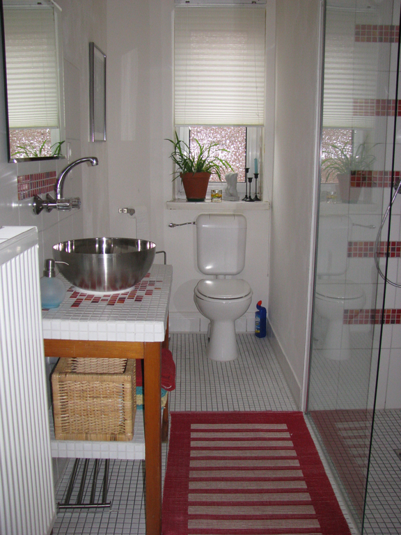 Ground floor bathroom