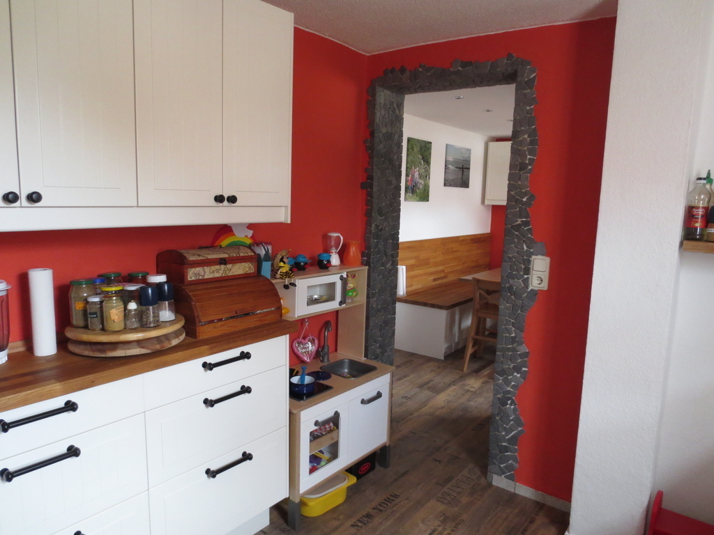 kitchen ( with Josies Junoir kitchen :))