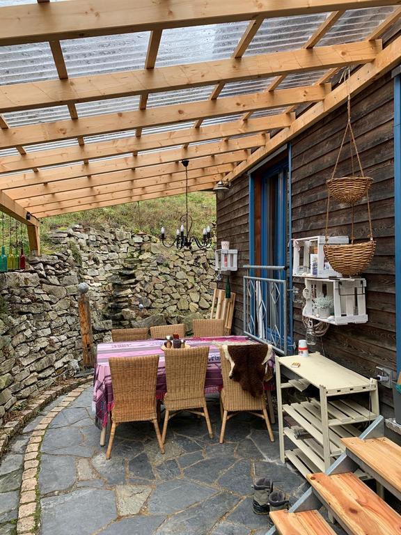 dining place at the backyard terrace