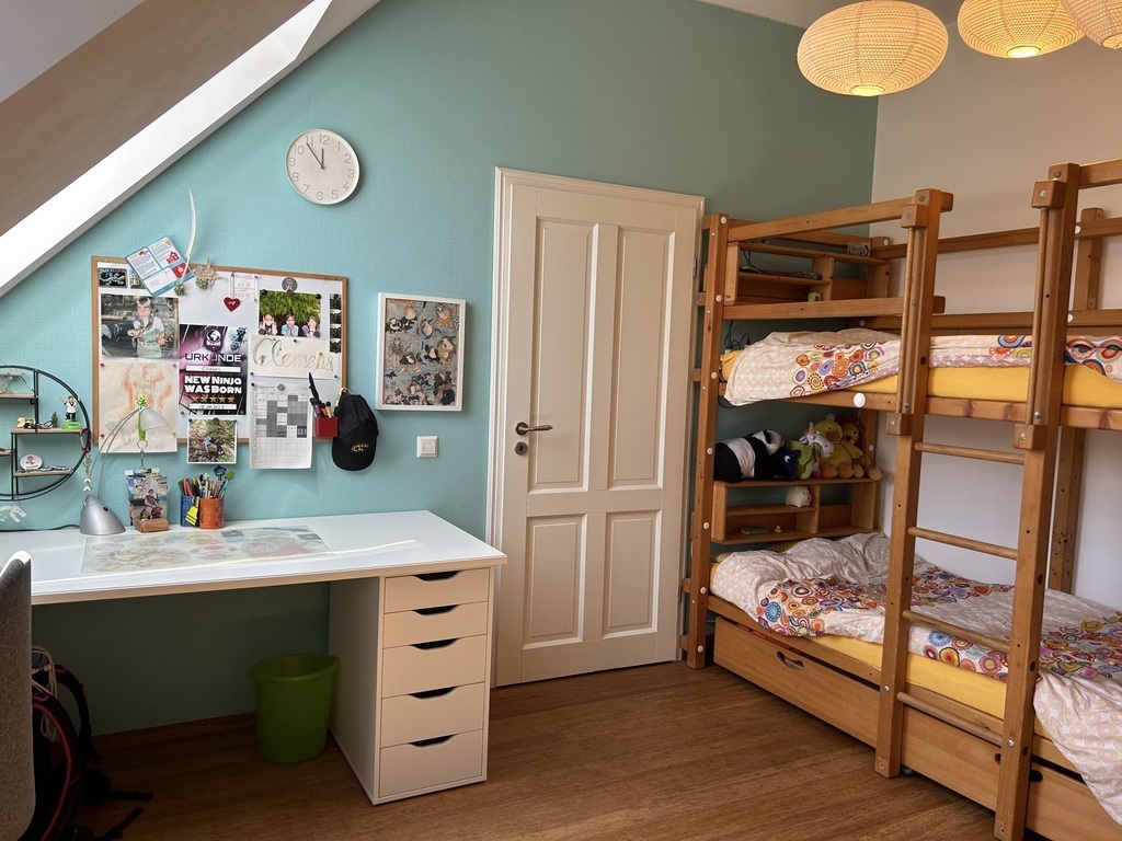 The boys' room upstairs with a bunk bed, each 90x200 cm