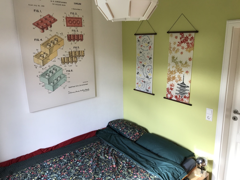 bedroom #2 with a 140x200 cm bed