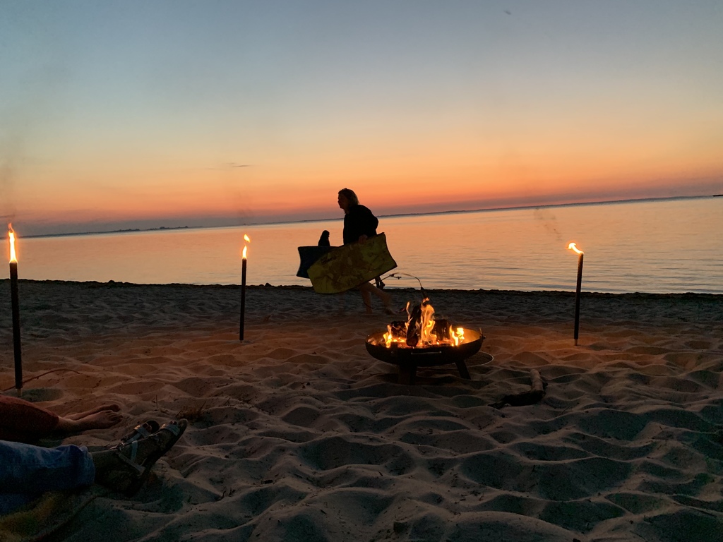 100 Meter from our mobile home: a quiet beach with perfect sunsets