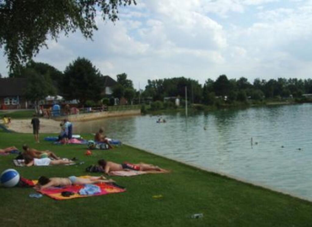 Groß Mackenstedt - swimming lake "Steller See" (7 km)