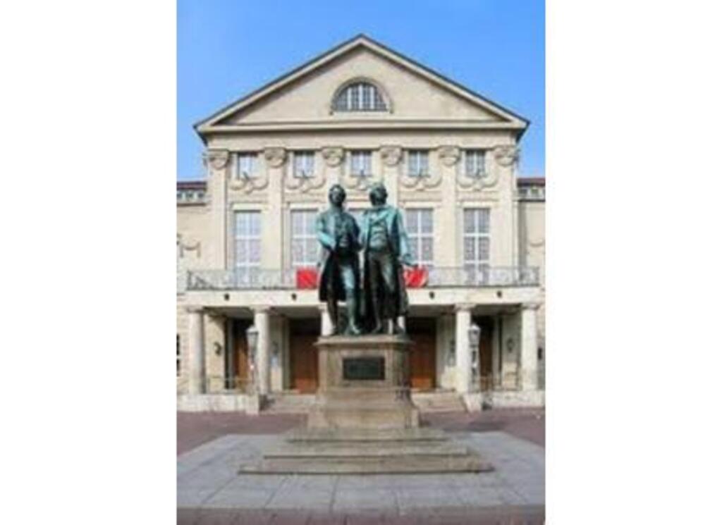 Goethe and Schiller in front of the Nationaltheater