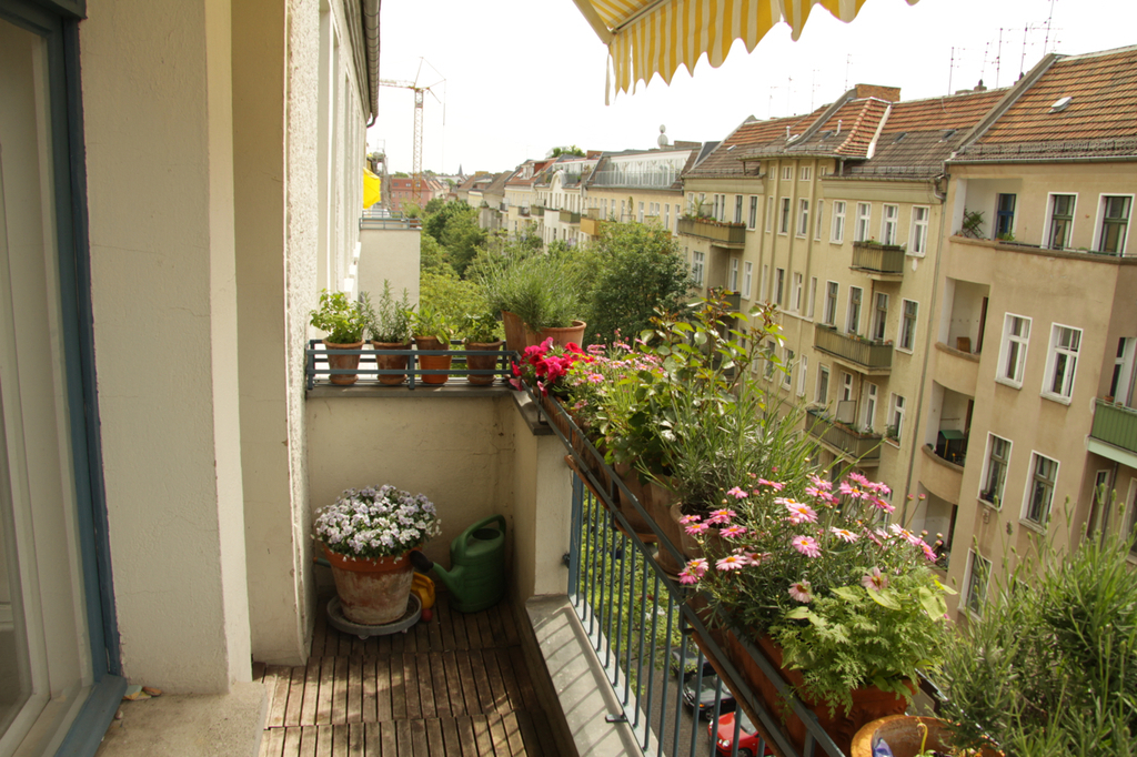 balcony