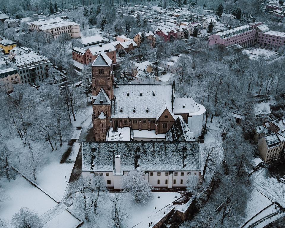 It generally snows in Chemnitz. The city takes on a fairytale appearance.