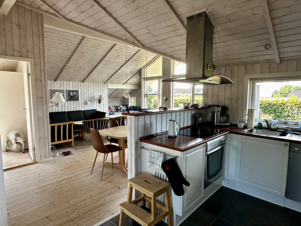 offener Wohn- und Küchenbereich