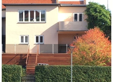 Big terrace on the back side of the house. Sun during afternoon and evening.