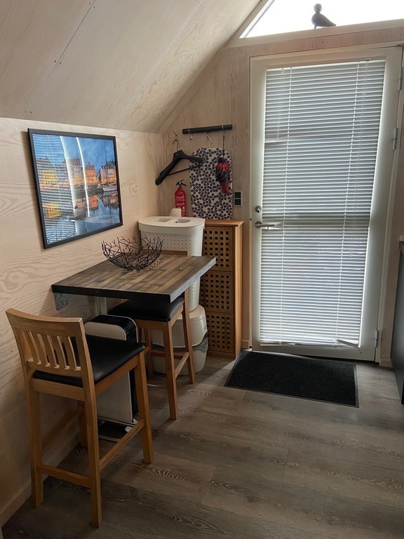 The cabin on land, with extra sleeping places, (10 meters from the boat)