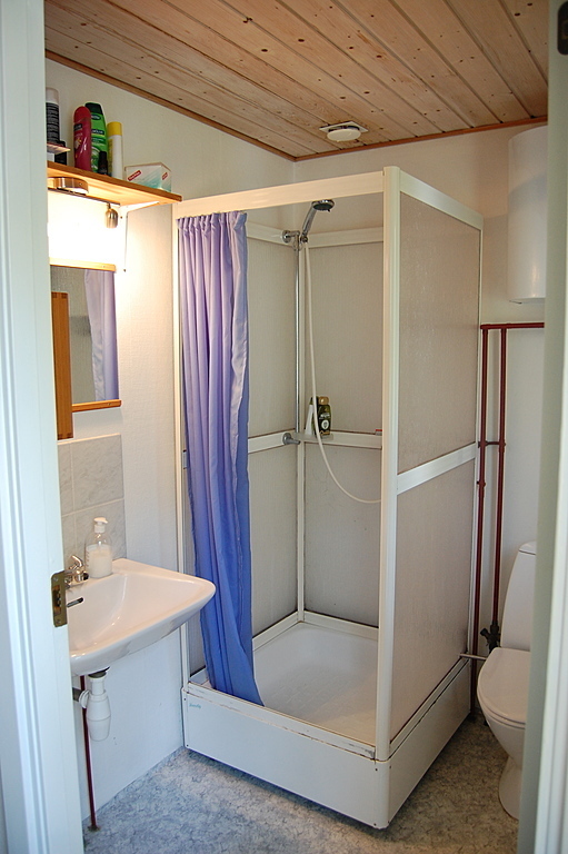 Summer cottage - bath room