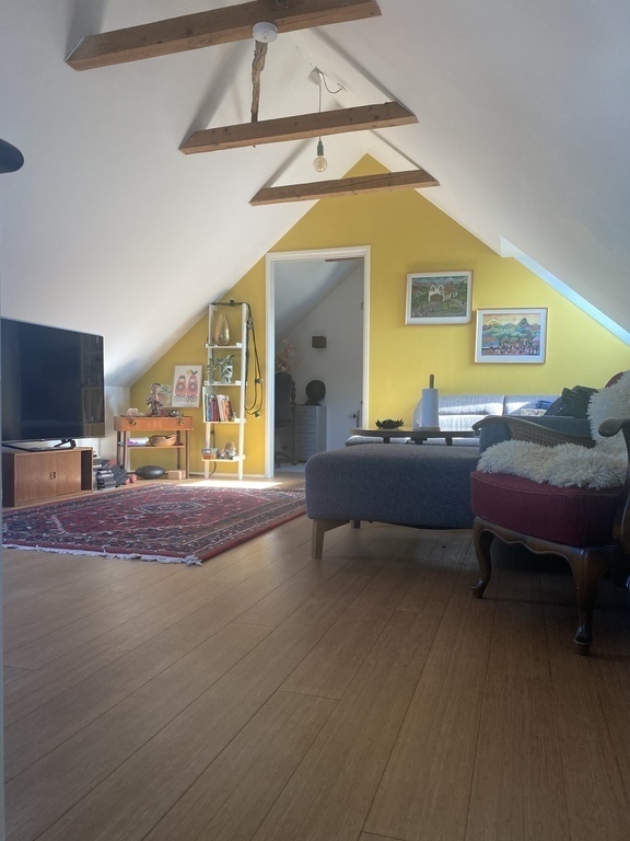 Second floor livingroom