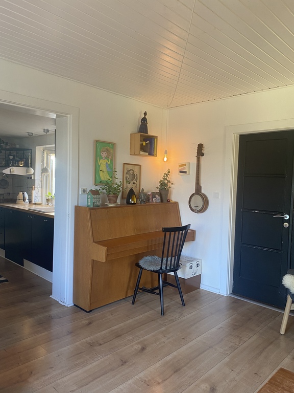 Dining room with piano