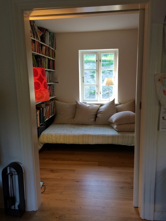 Book cave in the kitchen